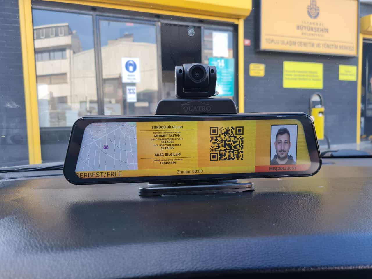 Değerli İstanbul Taksi sürücülerimiz : Mobil Connect sürücü uygulamasını İstanbul Taksi Cihazları ile QR kodu okutarak eşleştiriniz. Bol bereketli kazançlar hayırlı işler dileriz